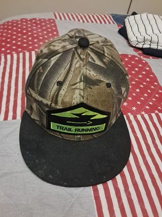 Gorra Trail Running camuflaje
