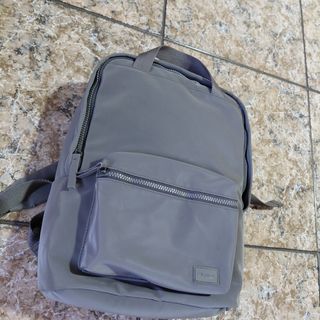 Mochila gris pull&bear