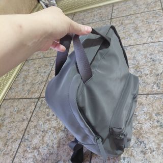 Mochila gris pull&bear