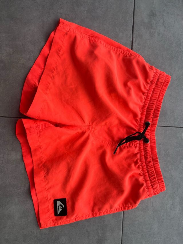 Bañador Quiksilver niño rojo.