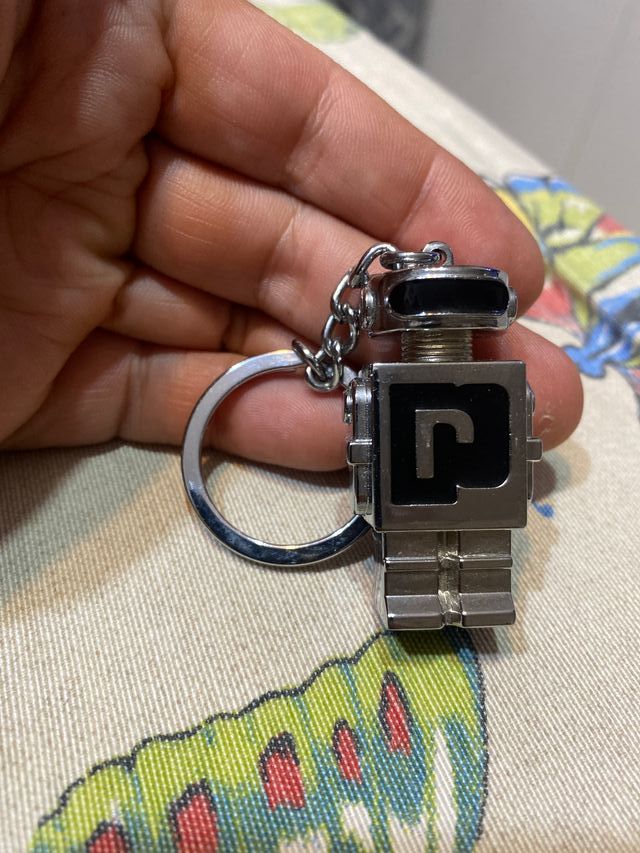 Llavero robot Paco Rabanne