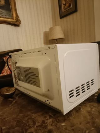 Microondas ROMMER - blanco