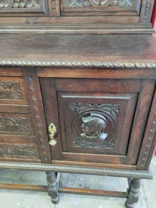 Trinchero antiguo de madera maciza de castaño