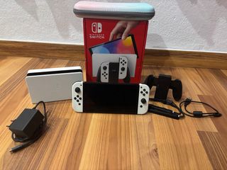 Nintendo Switch OLED blanca - 4 juegos
