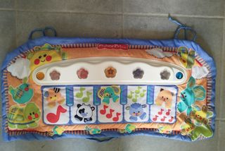 Piano musical cuna bebé Fisher Price