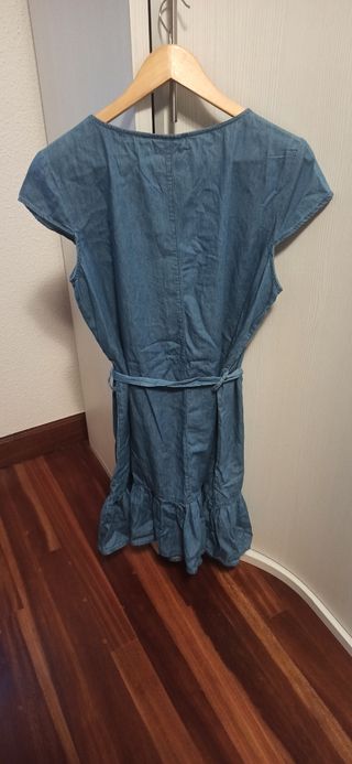 Lote ropa chica alguna con etiqueta moderna vestid