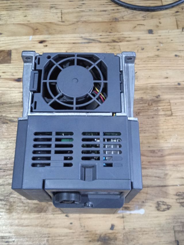 Variador Mitsubishi FR-D740-036SC-EC