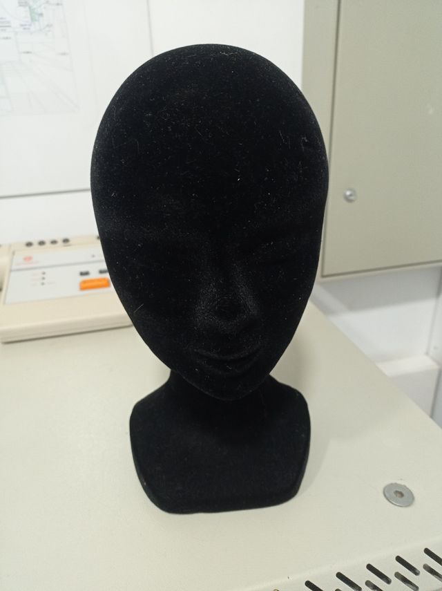 Maniquí cabeza mujer - terciopelo negro