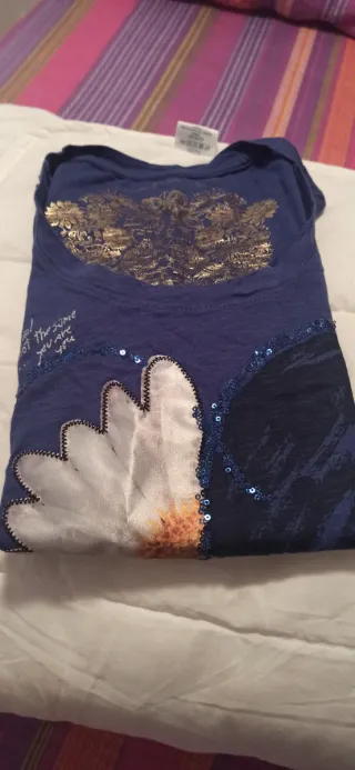 LOTE BOLSOS, ZAPATOS Y  CAMISETA DESIGUAL