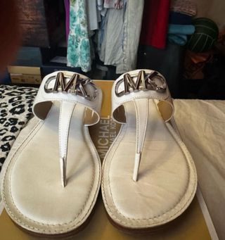 Sandalias Michael Kors blancas
