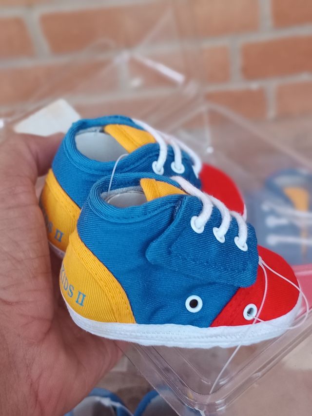 Zapatos bebé recién nacido