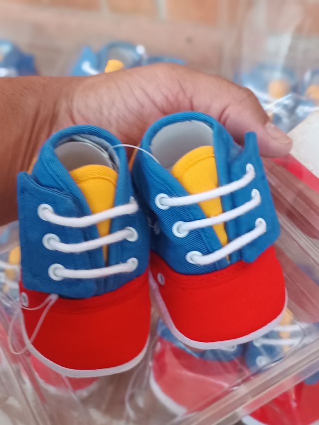 Zapatos bebé recién nacido