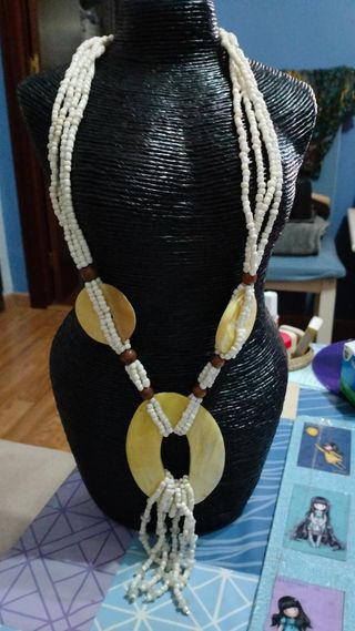 Collar blanco 47cm