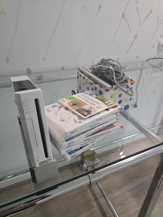 Wii blanca + 5 juegos