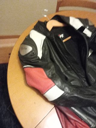 Cazadora chaqueta cuero moto deportiva