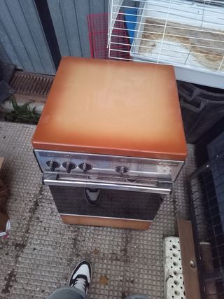 Cocina gas 3 fuegos + horno