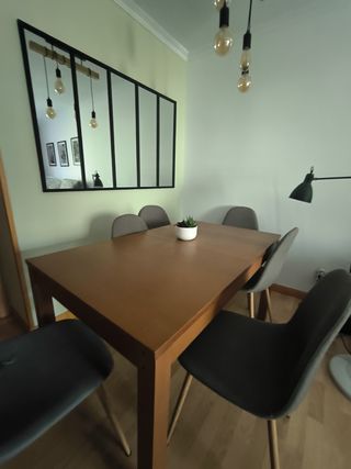 Mesa comedor madera 6 sillas.