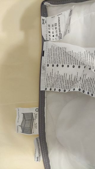 Colchón cuna Ikea Skönast y protector de colchón 