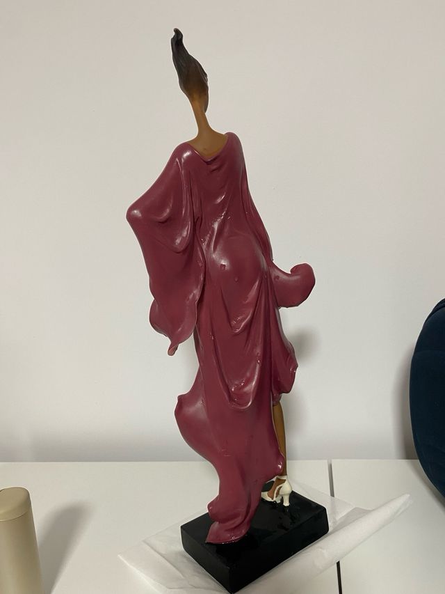 Figura decorativa mujer