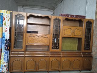Vitrina antigua de madera