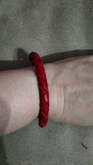 Pulseras cuero trenzado - roja y marrón