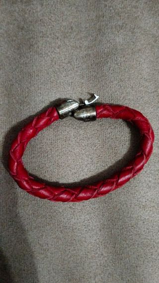 Pulseras cuero trenzado - roja y marrón