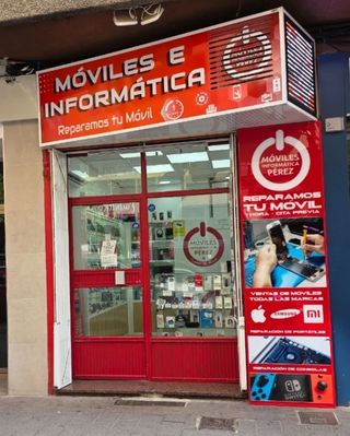 IPHONE 13 128GB- 1 AÑO GARANTIA 
SOMOS TIENDA 
