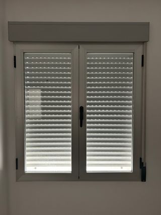 Ventana aluminio, impecable 120 ancho x125 alto.
