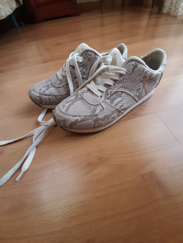 Zapatillas Cortefiel beige