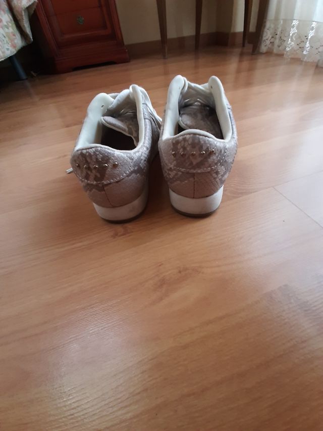 Zapatillas Cortefiel beige