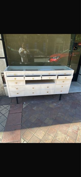 Tres muebles expositor de joyería años 60