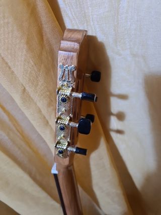Guitarra clásica Admira Elsa