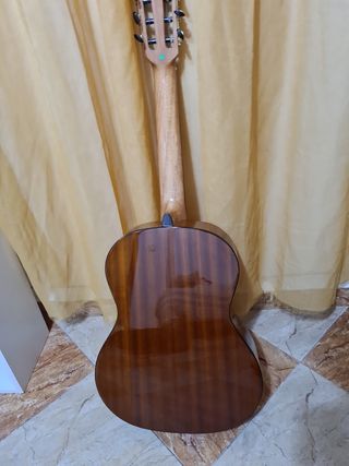 Guitarra clásica Admira Elsa