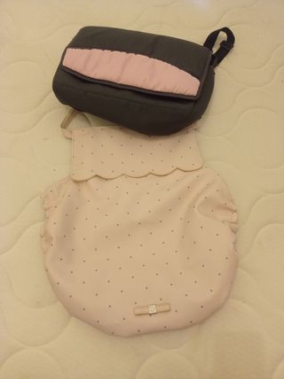 Bolso bebé rosa - puntos grises 
2 bolsos hermosos
