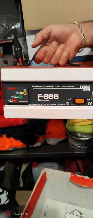 Cargador FERVE F-886 24-120Ah