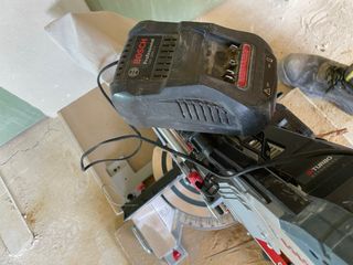 Sierra ingletadora Bosch GCM 18V-216 Bateria 5am