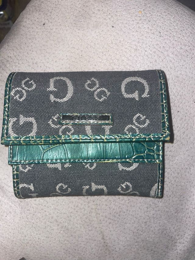 Cartera Guess verde & negra