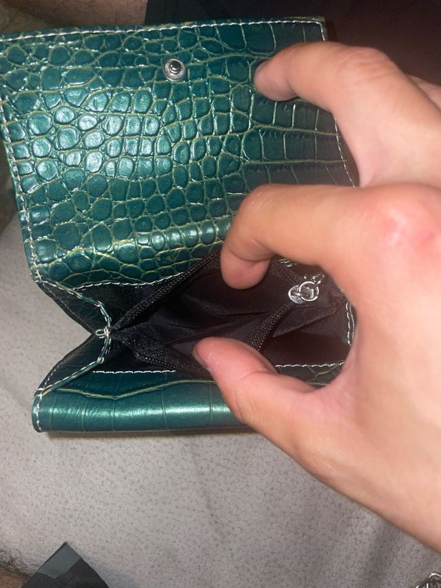 Cartera Guess verde & negra