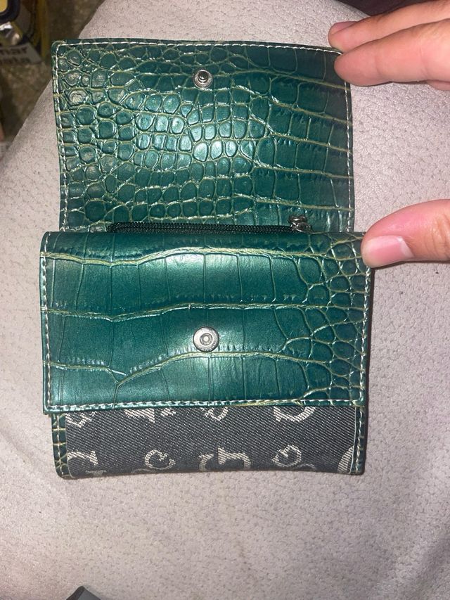 Cartera Guess verde & negra