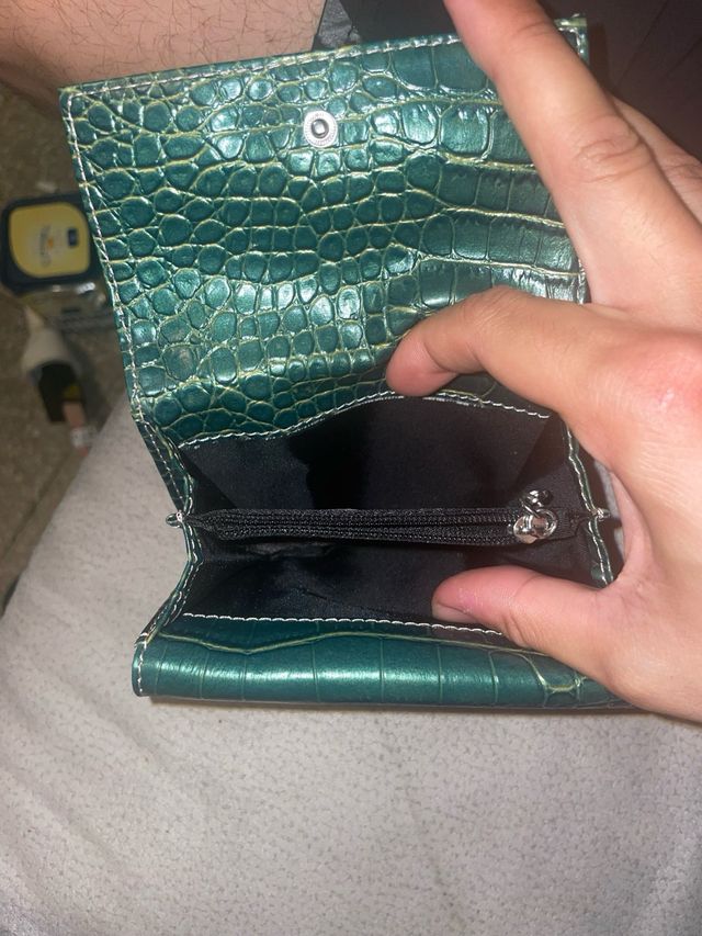 Cartera Guess verde & negra