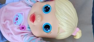 Muñeca Pekebaby Marta interactiva