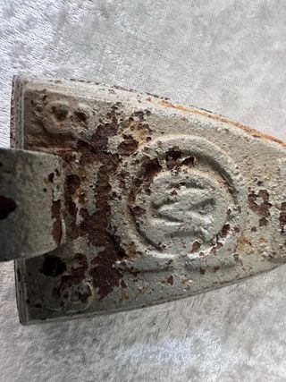 Mini plancha antigua de hierro