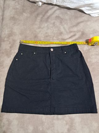 Minifalda negra Pull&Bear talla S