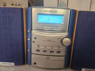 Kenwood HM-332: Radio Cassette
