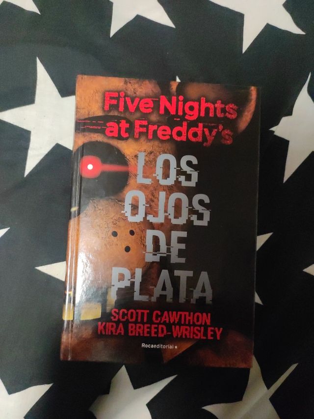 Five Nights at Freddy's. Los ojos de plata / Th...