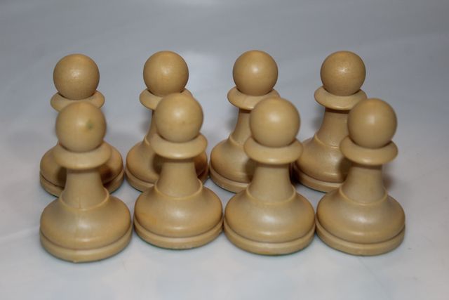 Scacchi Staunton JM: Pezzi