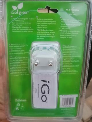 Cargador pilas AA + 2 pilas