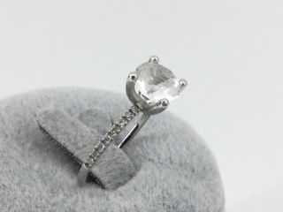 anillo oro 18k con piedra con diamante