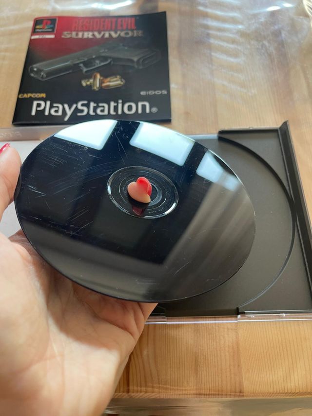 Resident Evil Survivor - PlayStation 1 PAL IS.