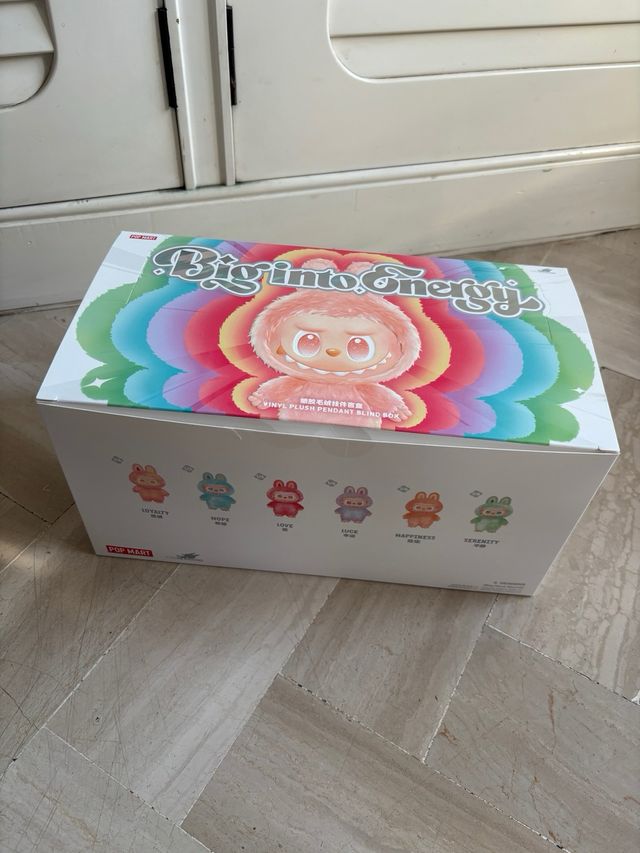 Labubu Big into Energy - 6 llaveros